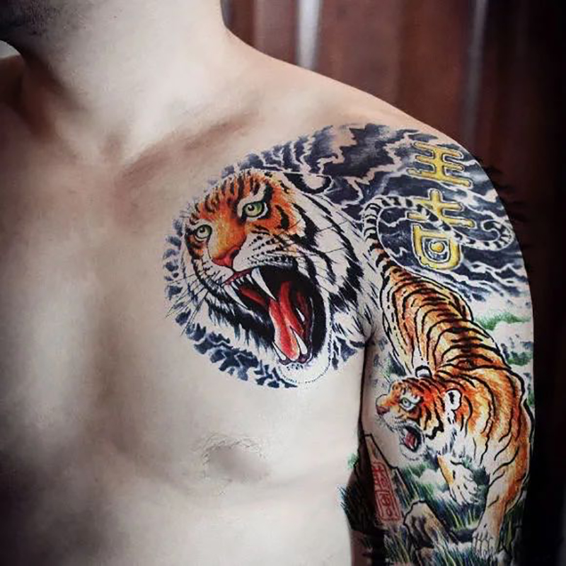 CHB01-11 Half-should tattoo sticker